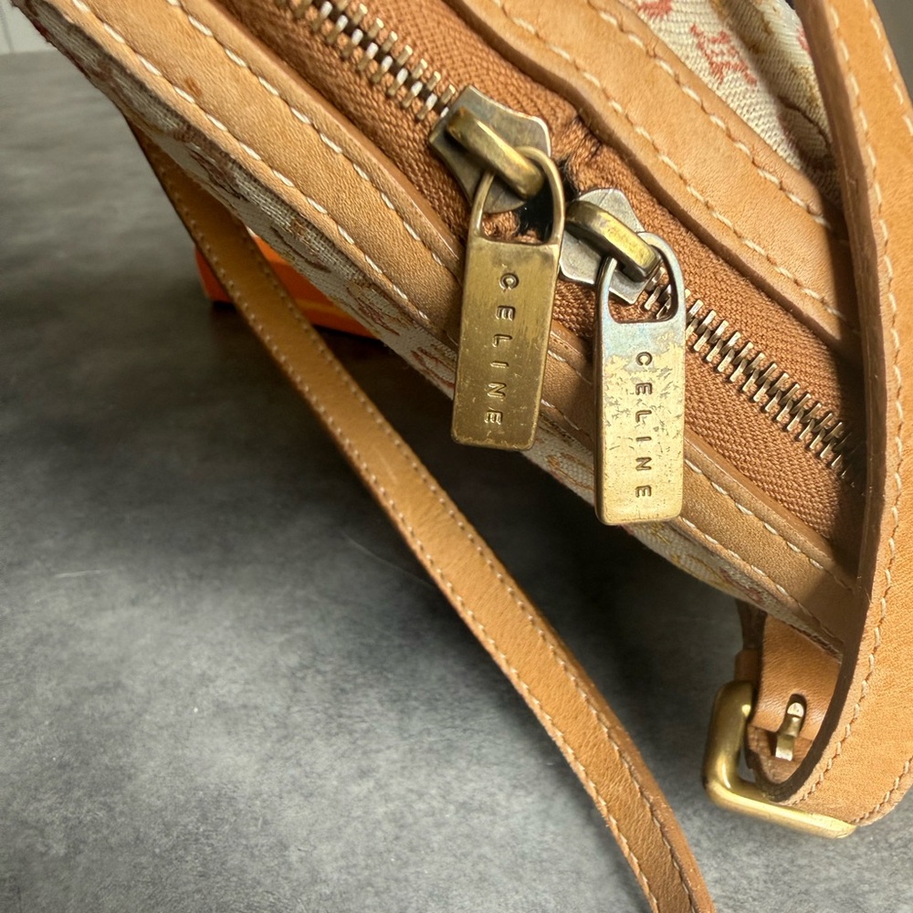 Celine VINTAGE Monogram (Macadam) Crossbody Bag – Tan/Cream - Picture 6 of 9